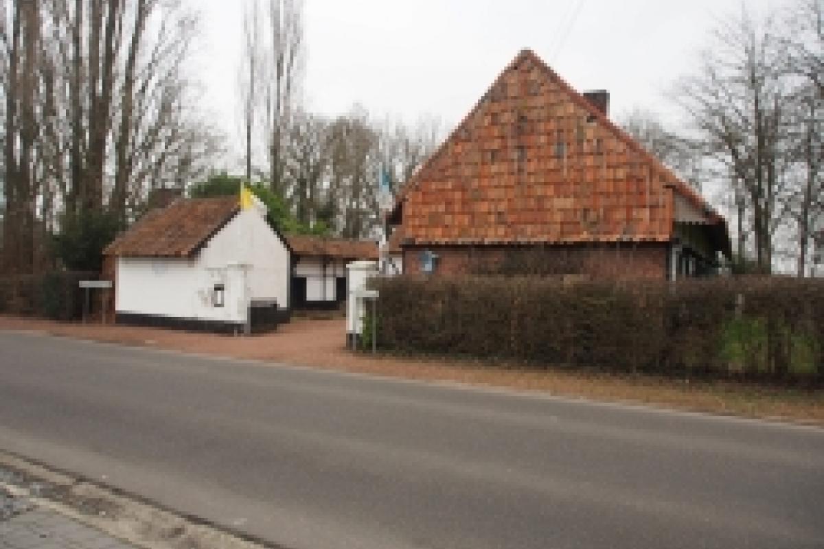 Amandinaweg 140, Amandinahuis, semi-gesloten hoeve