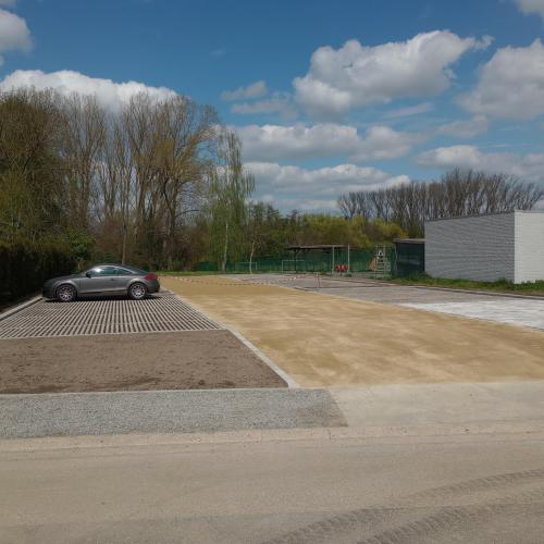 parkeerplaat Schulen afgewerkt